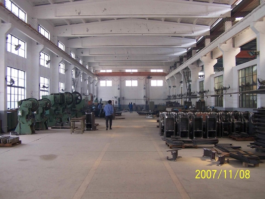 Aluminium Side Seam Shirt Pressing Machine Electric Heat For Wrinkle Free Seam Sealing